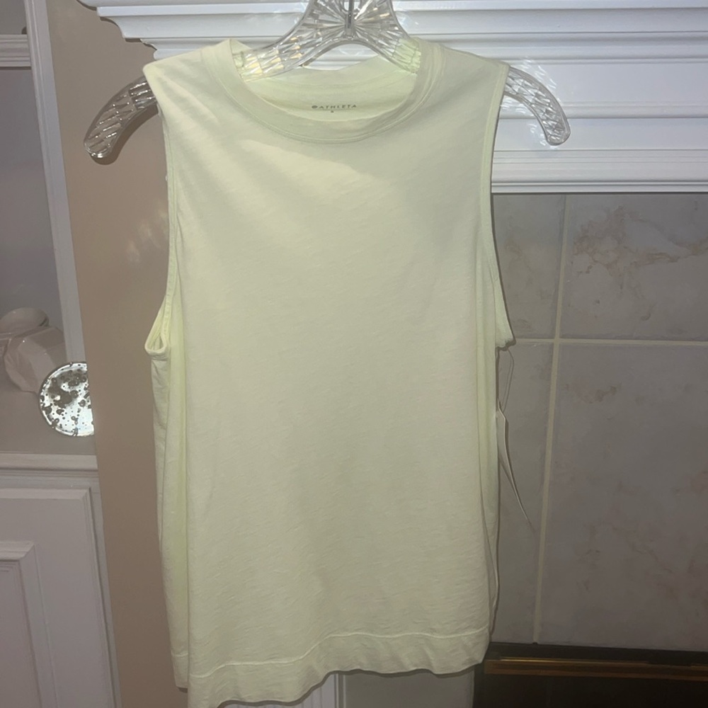 Athleta Daily High Neck Tank Size in Small